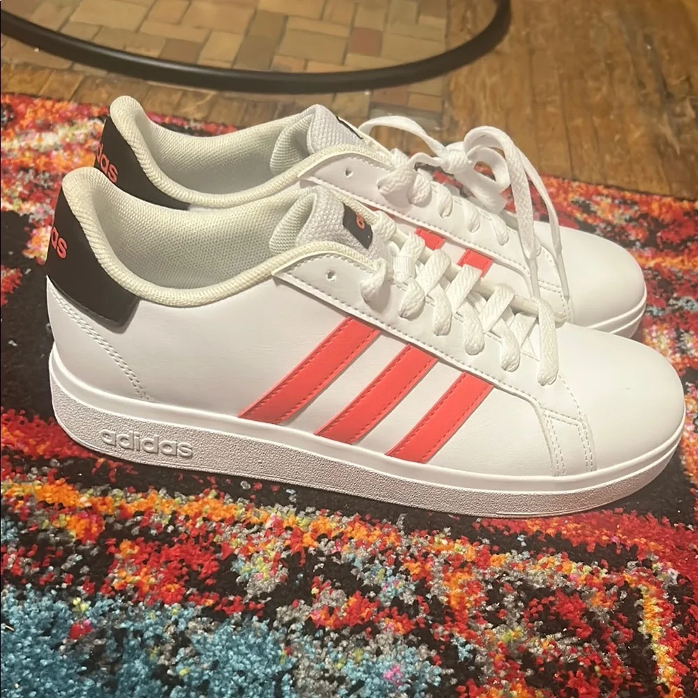 NWOT Grand Court Adidas Kids White and Orange Sneakers Size 6 - Picture 3 of 5